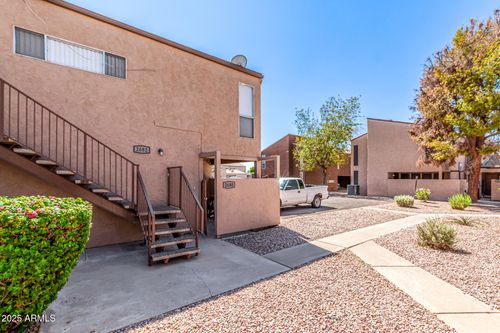 2680 E Oakleaf Dr, Tempe, AZ, 85288-5066 | Card Image