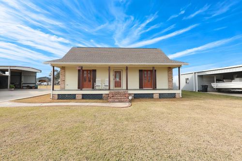 126 West 35th Street, Larose, LA, 70373 | Card Image
