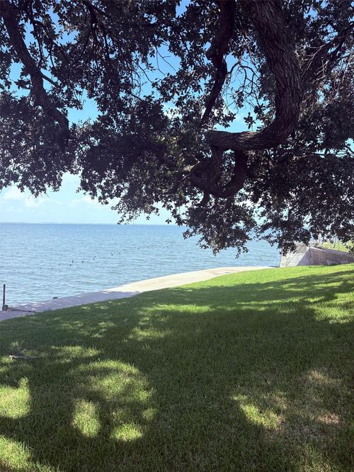 6 Pine Bluff Dr, La Porte, TX, 77571-6675 | Card Image