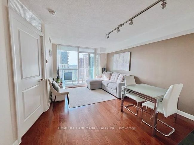 2601 - 4968 Yonge St, Condo with 2 bedrooms, 1 bathrooms and 1 parking in North York ON | Image 6