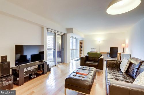 s-318-520 N St Sw, WASHINGTON, DC, 20024-4538 | Card Image