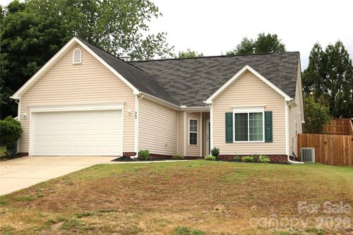 862 Loch Lomond Cir, Concord, NC, 28025-0416 | Card Image