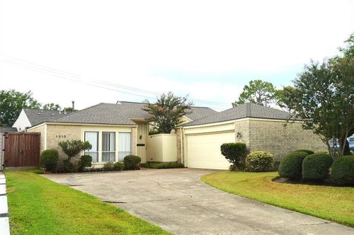 1310 S Kirkwood Rd, Houston, TX, 77077-3118 | Card Image