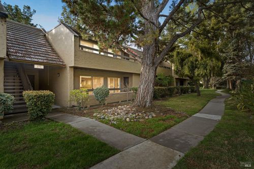 apt-11-275 Tradewinds Dr, San Jose, CA, 95123-6032 | Card Image