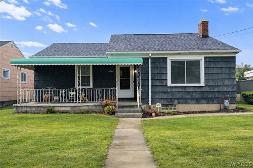 3534 Ferry Ave, Niagara Falls, NY, 14301-2706 | Card Image