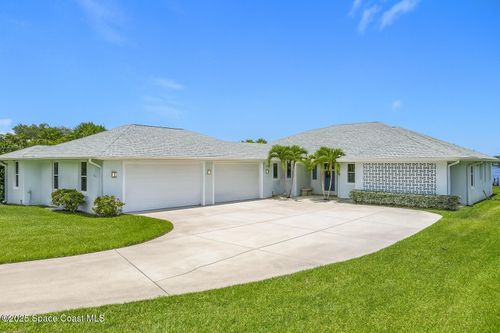 9860 Riverview Dr, Sebastian, FL, 32976-3121 | Card Image