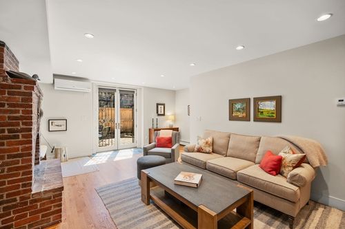 1-148 Warren Ave, Boston, MA, 02116-5914 | Card Image