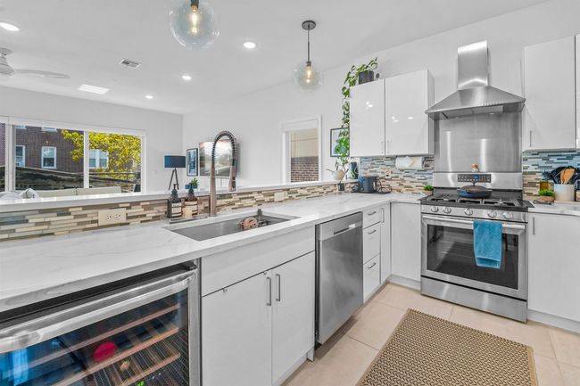 3A - 936 Pavonia Ave, Condo with 2 bedrooms, 2 bathrooms and null parking in Jersey City NJ | Image 6