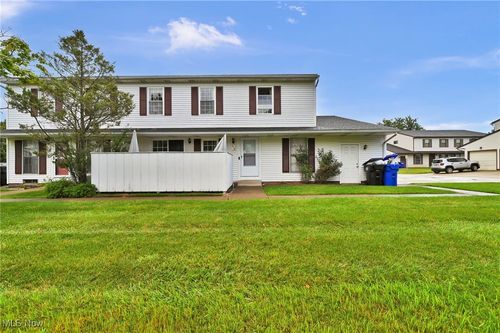 29a-6516 Liberty Bell Dr, Brook Park, OH, 44142-3539 | Card Image