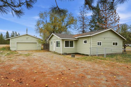 12928 N Yale Rd, Mead, WA, 99021-9573 | Card Image