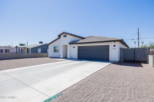 2547 E Illini Street, Phoenix, AZ, 85040 | Card Image