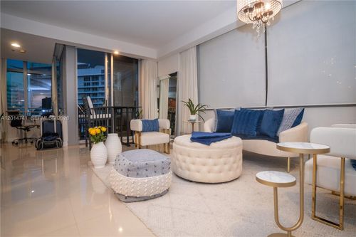 3012-1395 Brickell Ave, Miami, FL, 33131-3353 | Card Image