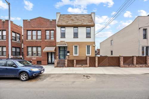 2020 Bleecker St, Ridgewood, NY, 11385-1939 | Card Image