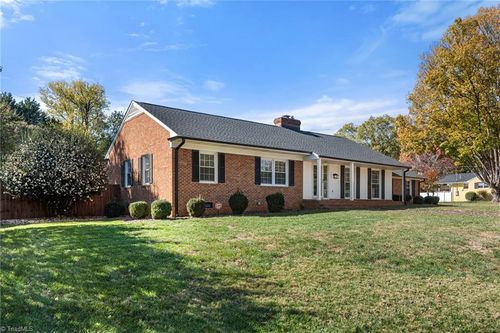 1005 Onslow Dr, Greensboro, NC, 27408-6721 | Card Image