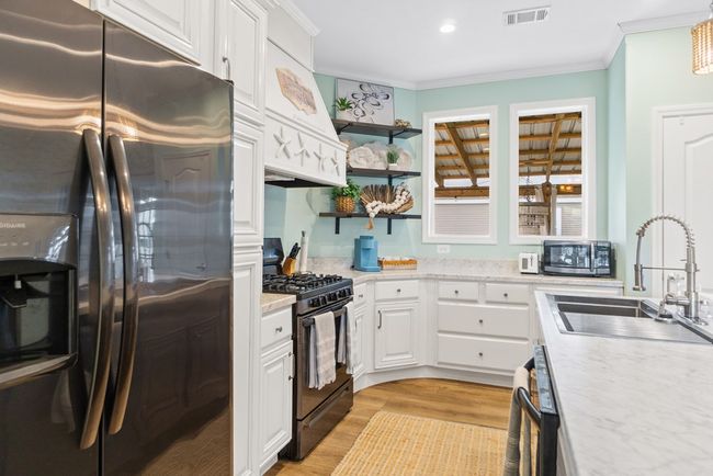 211 Cortez St, House other with 3 bedrooms, 2 bathrooms and 6 parking in Port St. Joe FL | Image 7