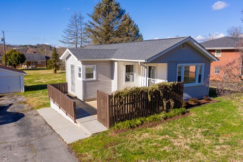 1011 Nave Street, Elizabethton, TN, 37643 | Card Image