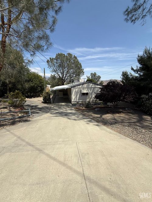 810 Sycamore Dr, Wofford Heights, CA, 93285-9795 | Card Image