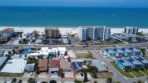 13440 1st St E, MADEIRA BEACH, FL, 33708-2485 | Card Image