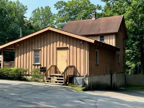 3244 E Main St, Mohegan Lake, NY, 10547-1535 | Card Image