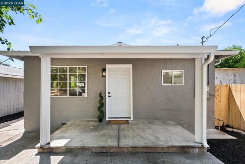 519 3rd St, Oakley, CA, 94561-2167 | Card Image