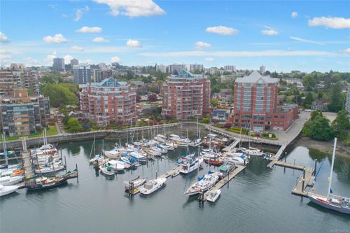 504-630 Montreal St, Victoria, BC, V8V4Y2 | Card Image