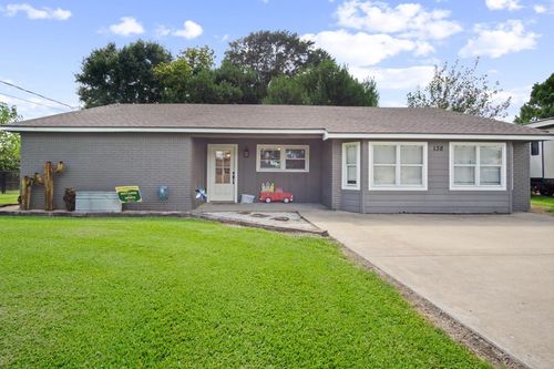 138 N Lake Dr, Winnie, TX, 77665-8760 | Card Image
