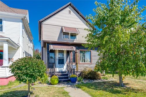 673 Wooster Rd W, Barberton, OH, 44203-2442 | Card Image