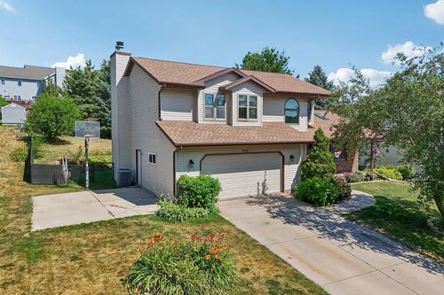 903 N Division Street, WAUNAKEE, WI, 53597 | Card Image