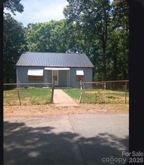 660 Colston St, Albemarle, NC, 28001-6108 | Card Image