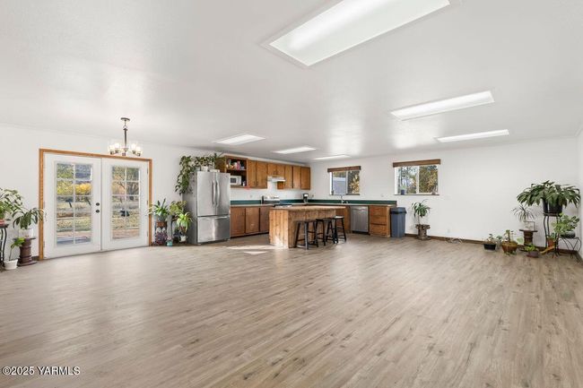 Formal Living Space | Image 8