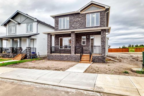20 Lakewood Way, Strathmore, AB, T1P2J4 | Card Image