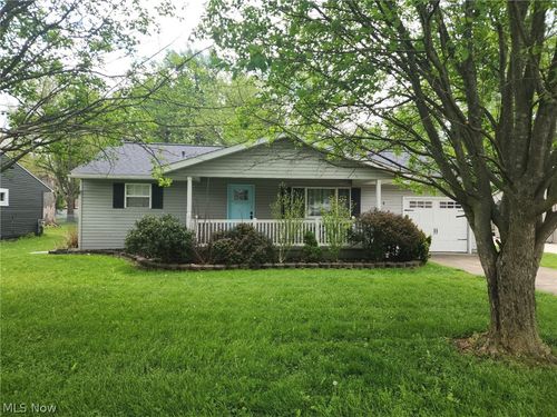744 Baker Ave Nw, New Philadelphia, OH, 44663-1557 | Card Image
