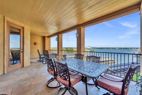 101 W Bank, Horseshoe Bay, TX, 78657-6170 | Card Image