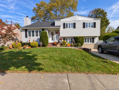 14 Glenbrook Road, Oyster Bay, NY, 11801 | Card Image
