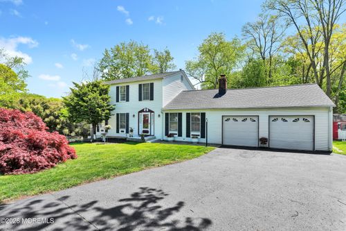 40 Birch Dr, Freehold, NJ, 07728-1740 | Card Image