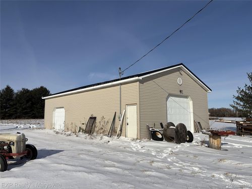 6919 Emmett Rd, Brockway, MI, 48097-4115 | Card Image