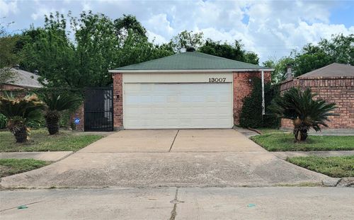 13007 Bacard Ln, Houston, TX, 77099-1105 | Card Image