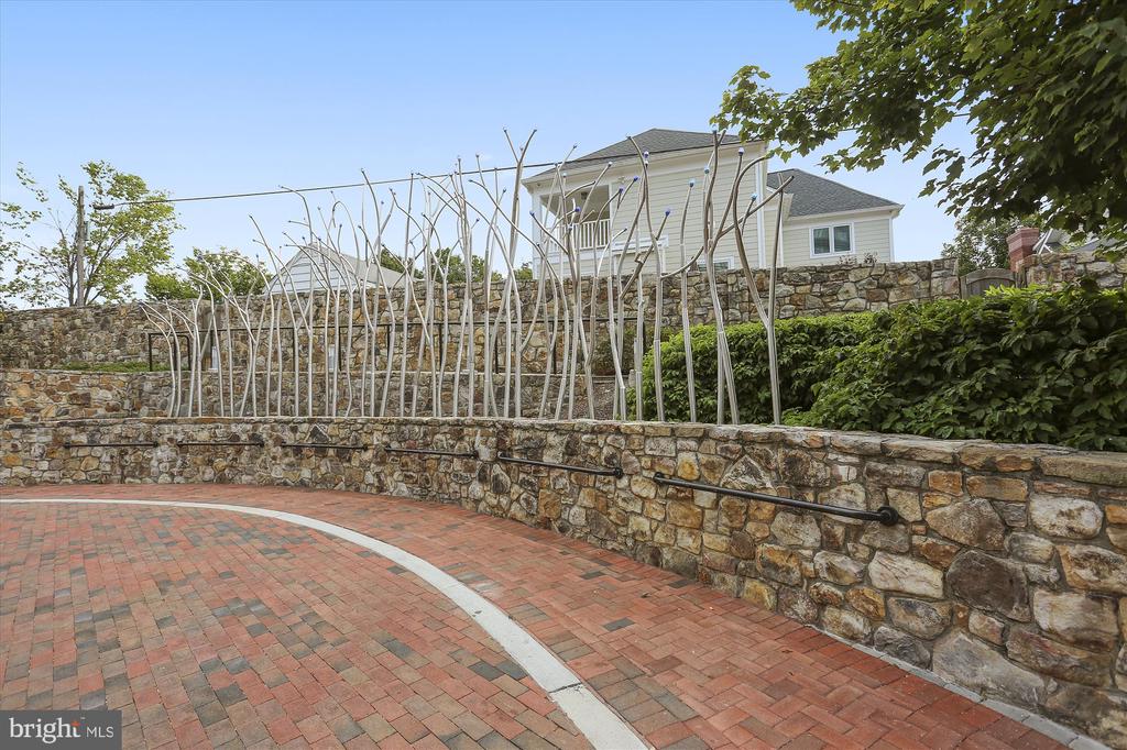 Residential Lease in BETHESDA