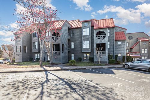 unit-33-9035 J M Keynes Dr, Charlotte, NC, 28262-9407 | Card Image