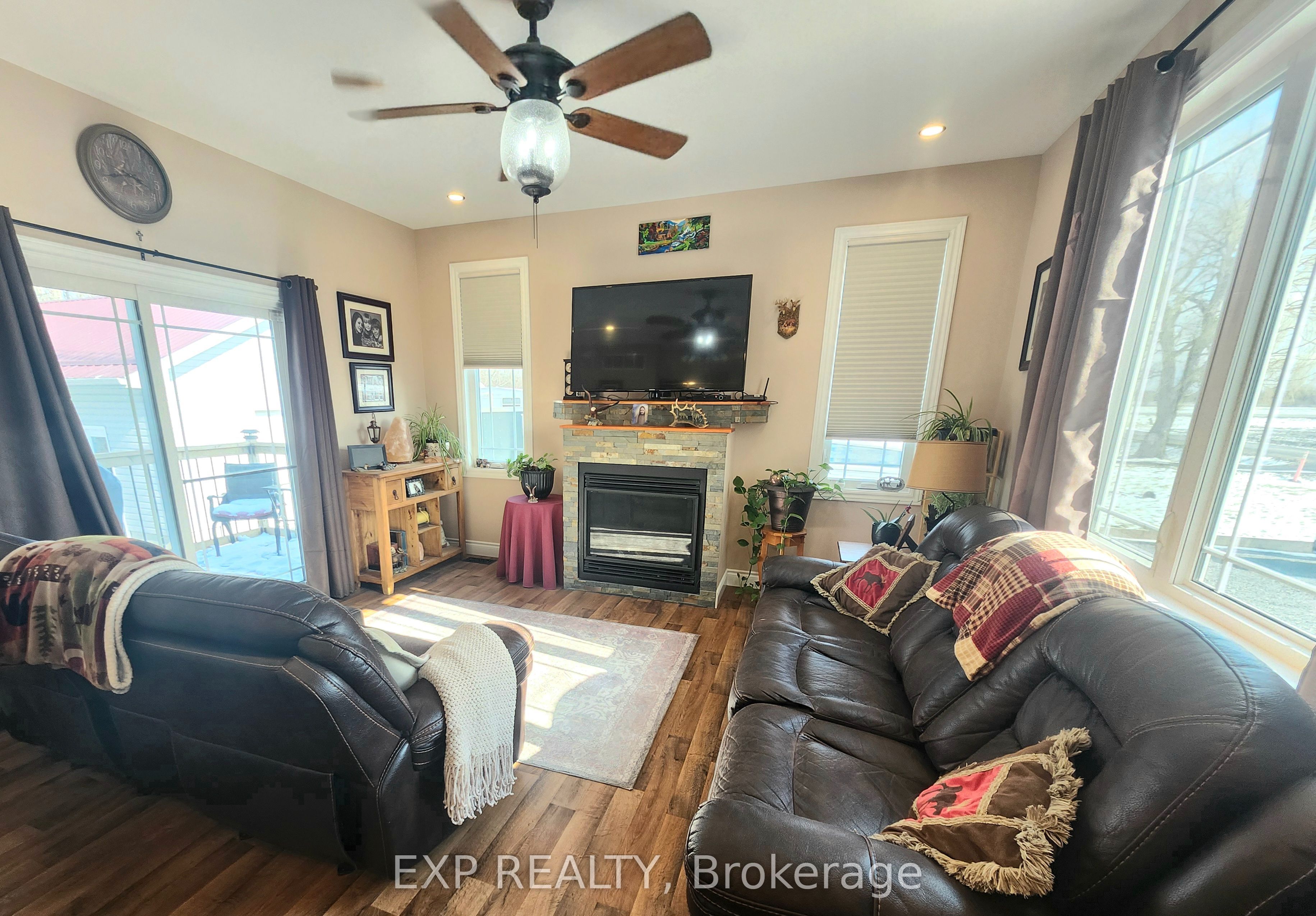 Residential in South Dundas 5