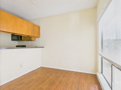 apt-110-2815 Rio Grande St, Austin, TX, 78705-3643 | Card Image