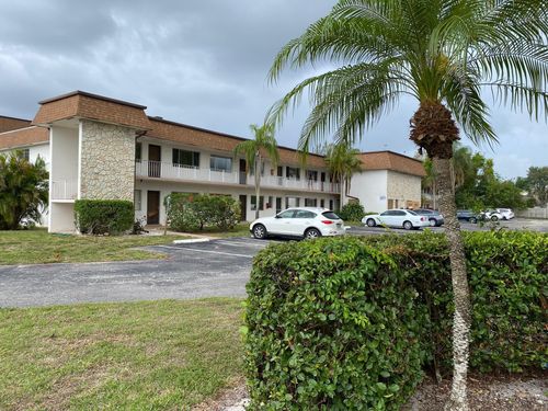 204-2878 Donnelly Dr, Lake Worth, FL, 33462-6420 | Card Image