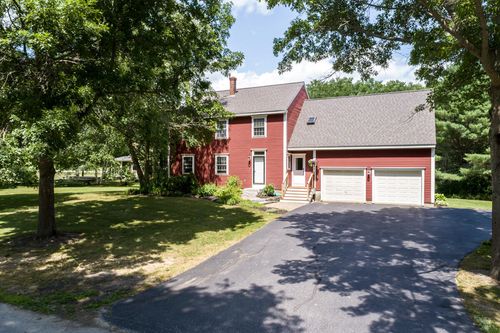 4 Oak St, Cumberland, ME, 04021-3644 | Card Image