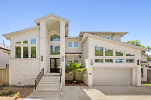 2215 Macarthur St, Houston, TX, 77030-2011 | Card Image