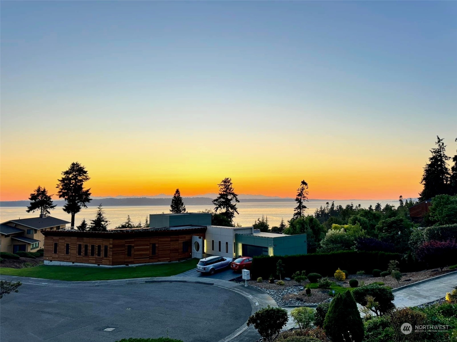 10th Pl, Des Moines, WA 98198