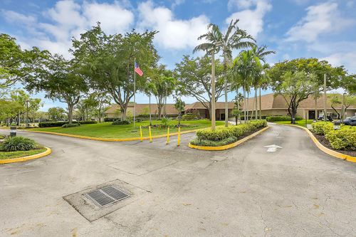 206-10434 Sunrise Lakes Blvd, Sunrise, FL, 33322-5956 | Card Image