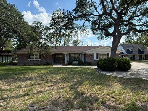 209 W Mimosa Cir, San Marcos, TX, 78666-3711 | Card Image