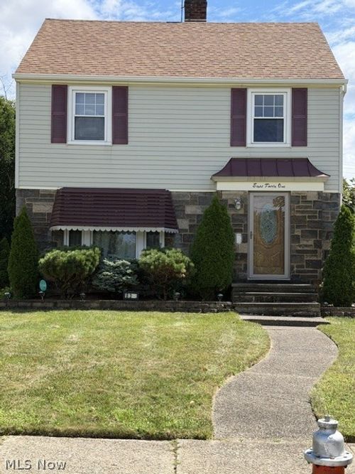 831 Sable Rd, Cleveland, OH, 44119-2029 | Card Image