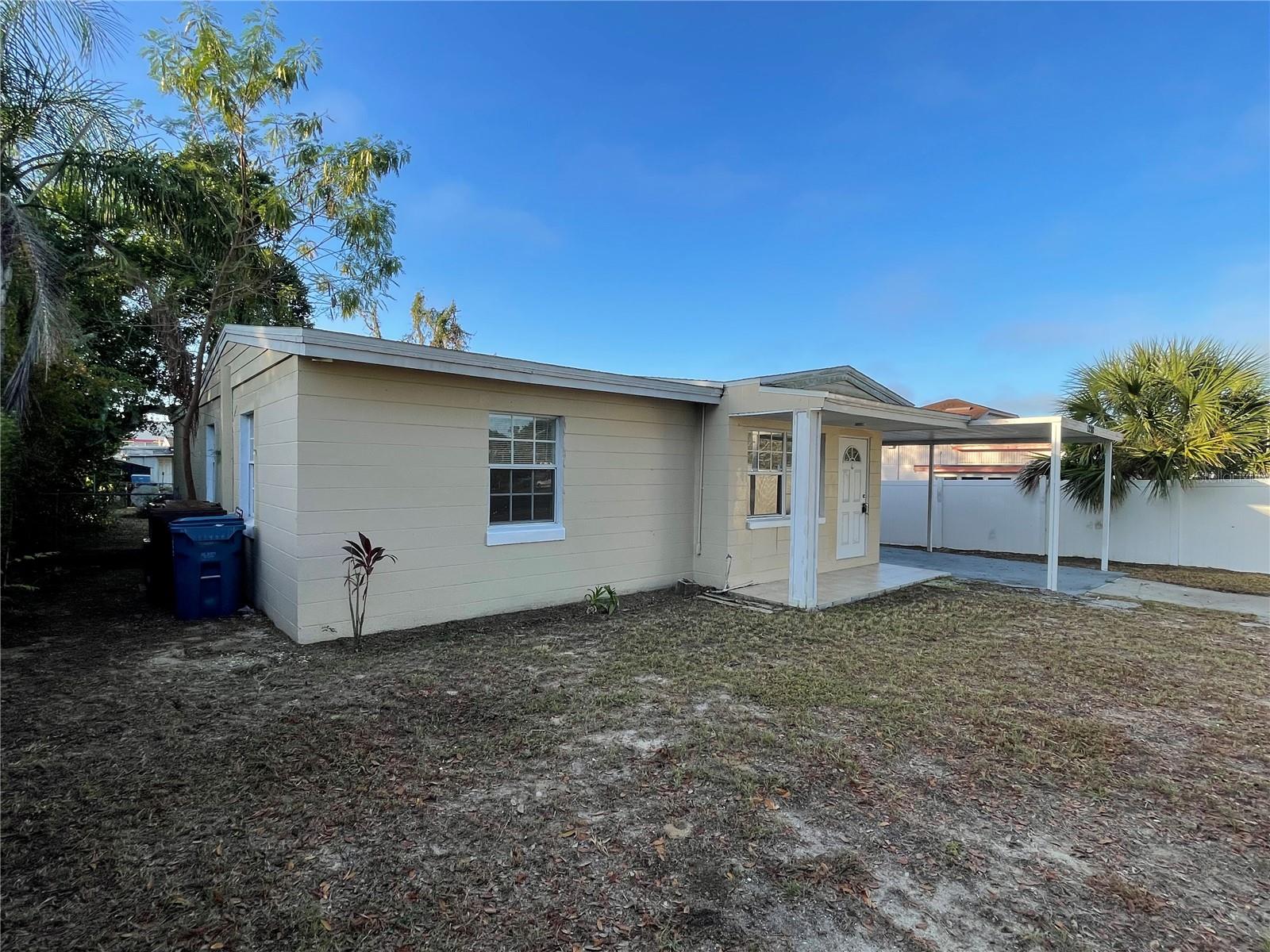 Residential Lease in LAKE WALES 2