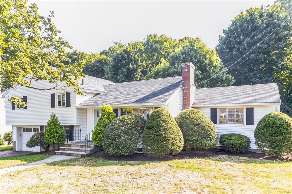 Hanford Rd, Stoneham, MA 02180
